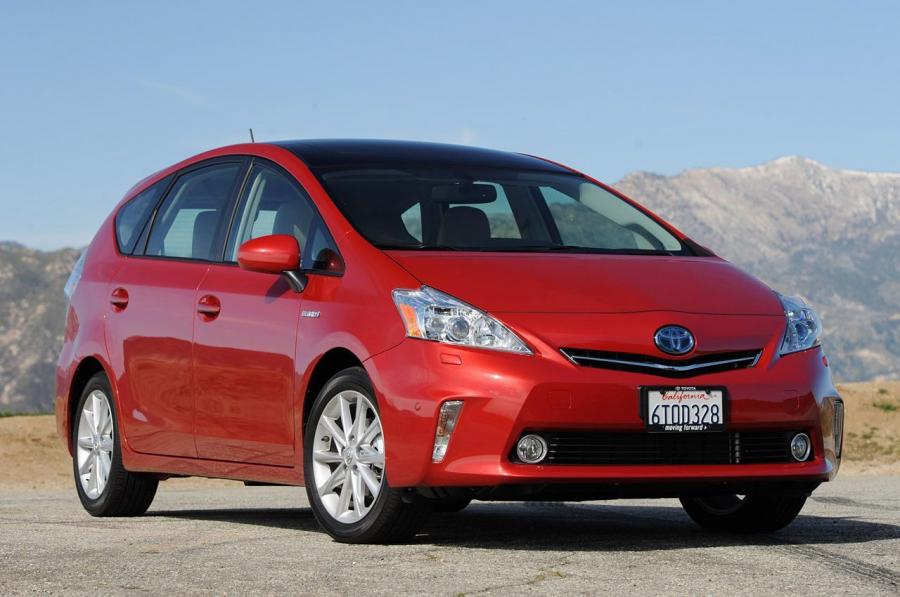  Toyota Prius V 2011 года  (фото 132 из 208)